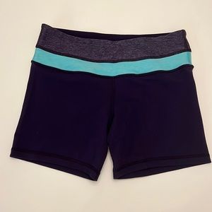 Lululemon purple groove shorts with decorative band - size 6